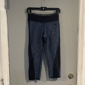 ROADRUNNER‎ Cropped Leggings XS